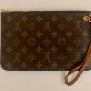 Louis Vuitton monogram Neverfull MM Pouch